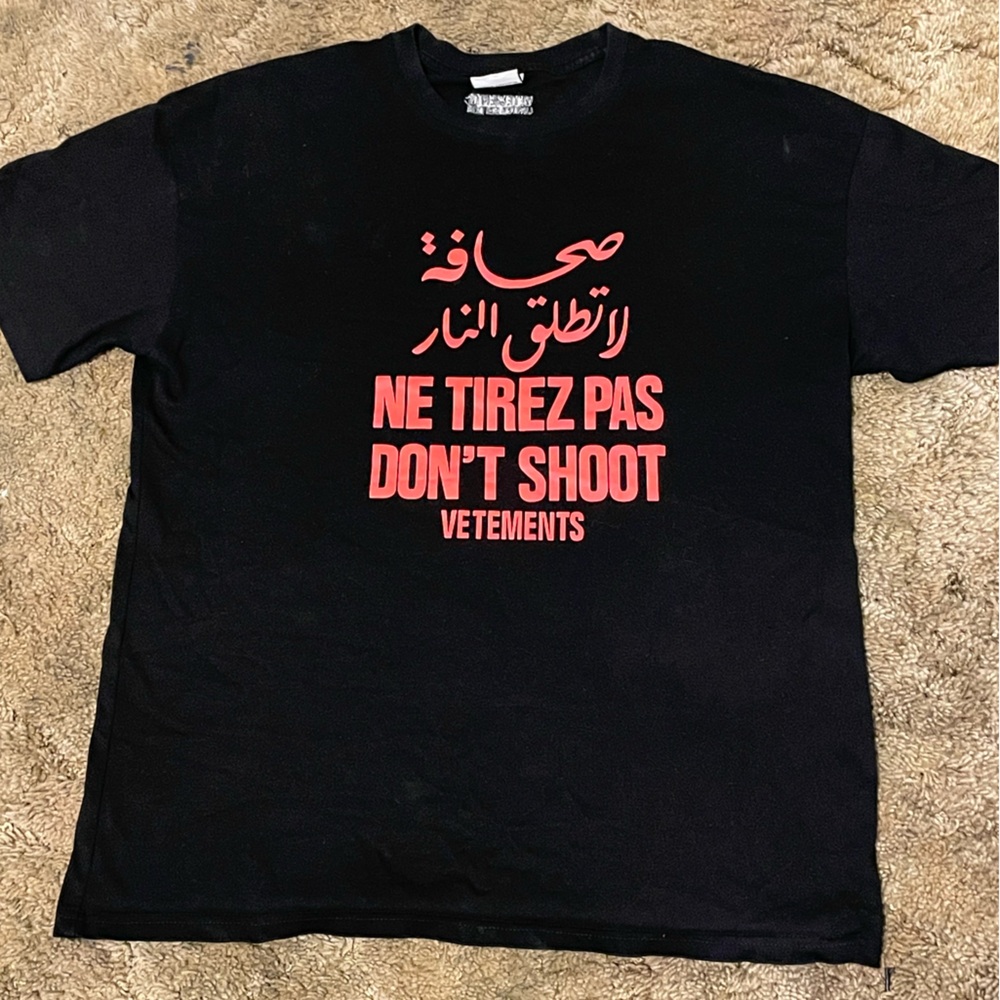 VETEMENTS No TRES PAZ DONT SHOOT TEE